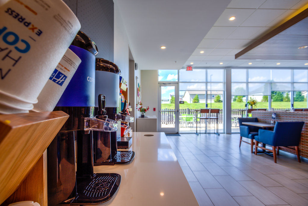 Holiday Inn Express & Suite Milroy - Reedsville Esterno foto