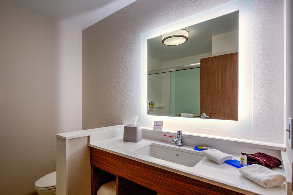 Holiday Inn Express & Suite Milroy - Reedsville Esterno foto