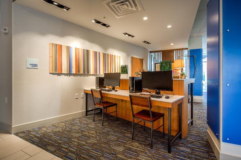 Holiday Inn Express & Suite Milroy - Reedsville Esterno foto