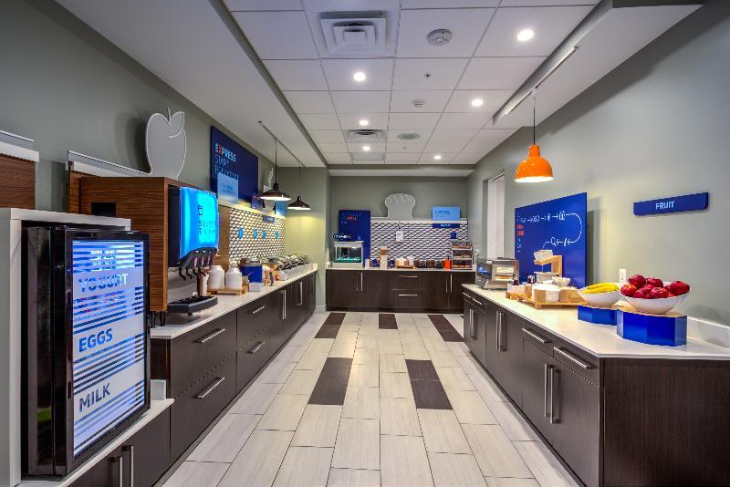 Holiday Inn Express & Suite Milroy - Reedsville Esterno foto